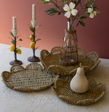 17" Flower Seagrass Tray