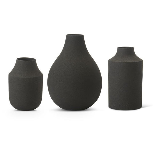 SM MATTE BLACK VASE