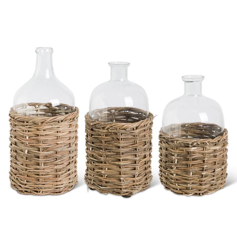LG GLASS VASE IN BASKET