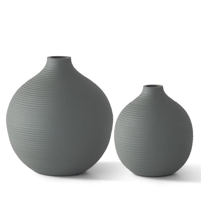 SMALL MATTE GRAY SHORT METAL VASE