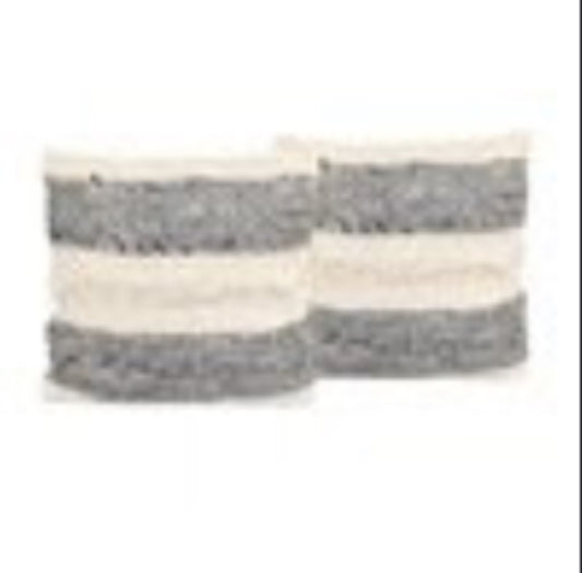 Sq Textured pillow