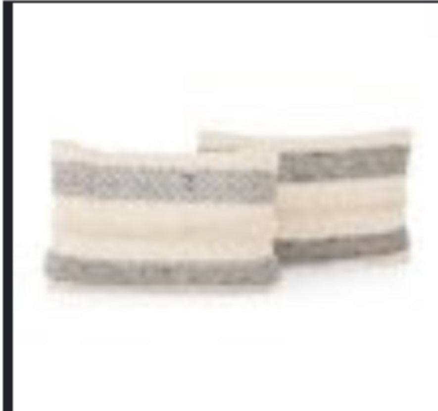 Long textured pillow