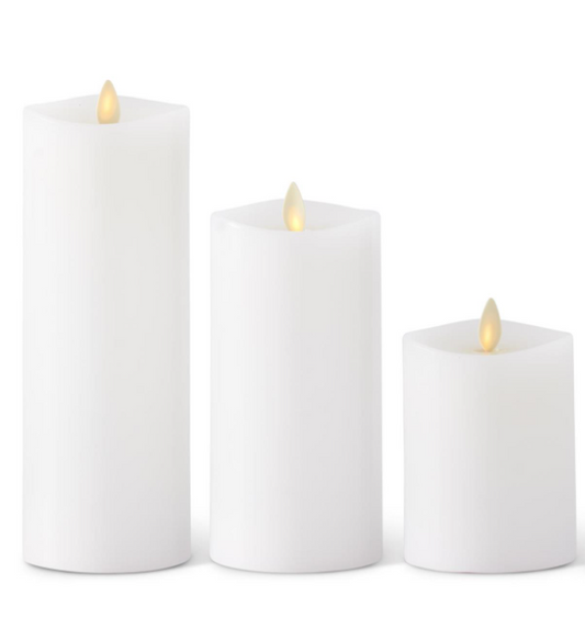 M - Medium White Wax Pillar