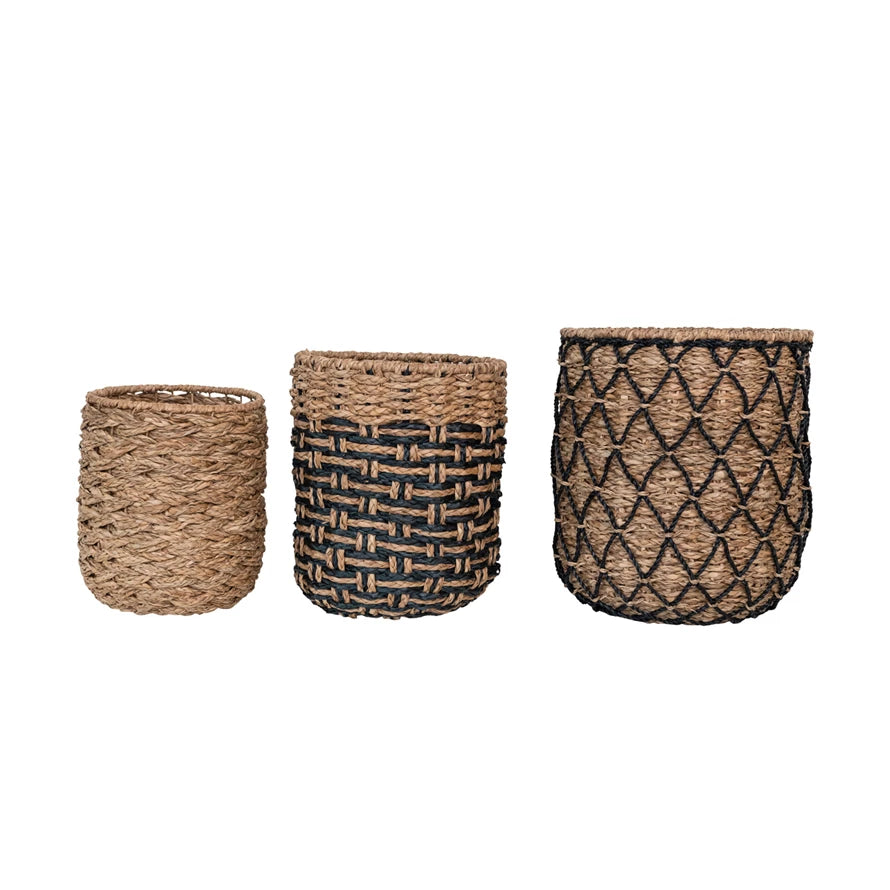SMALL WOVEN WICKER BASKET
