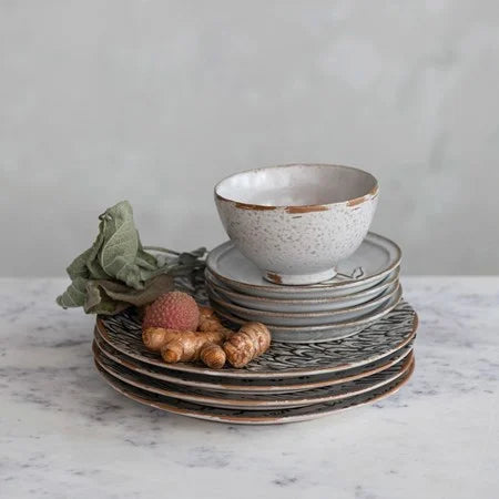 STONEWARE PLATE W/PATTERN