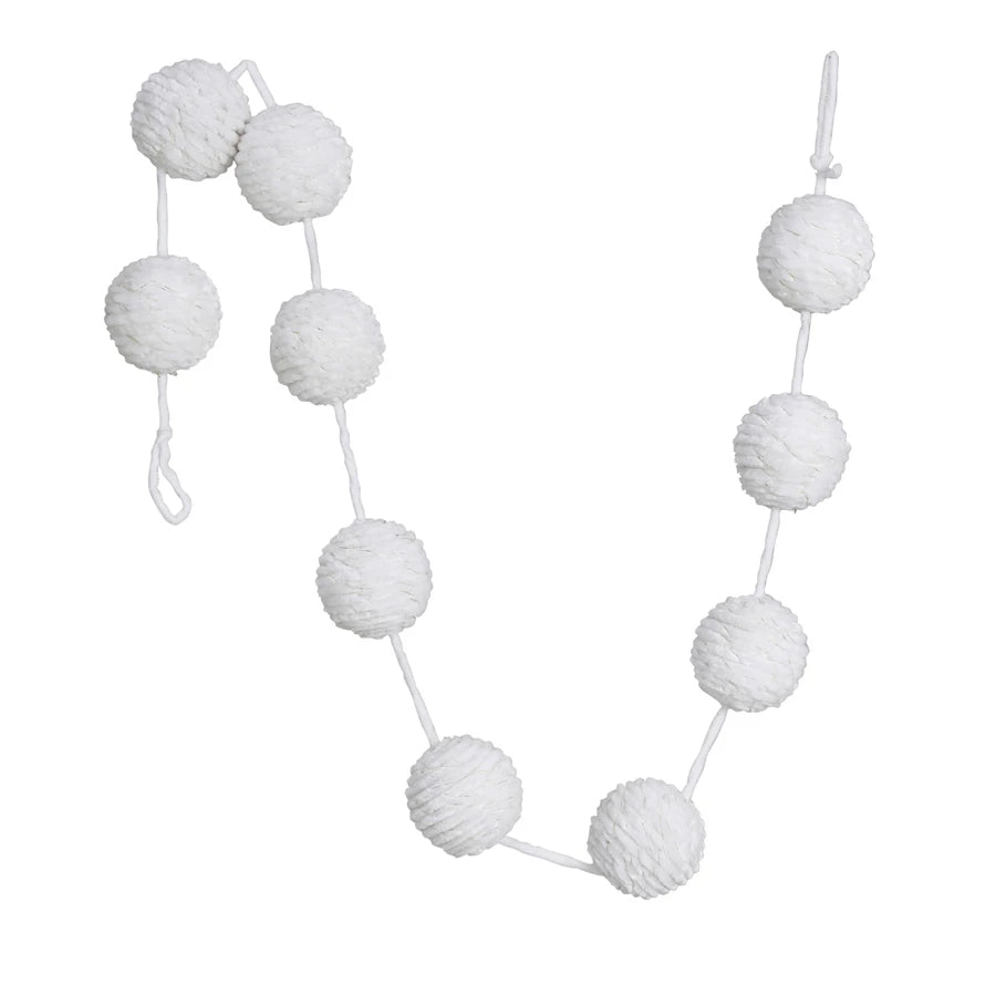 WHI ROPE BALL W/ GOLD THREAD